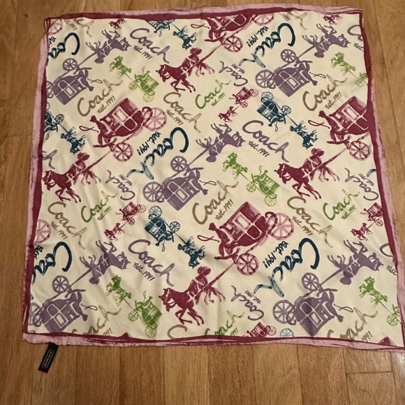 Coach Scarf - Picture 4 of 4